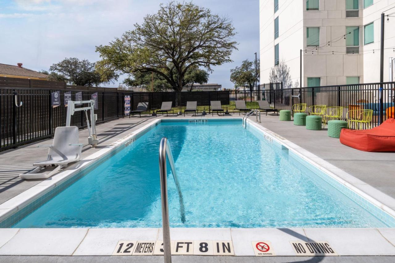 Hotel Aloft Austin South Esterno foto